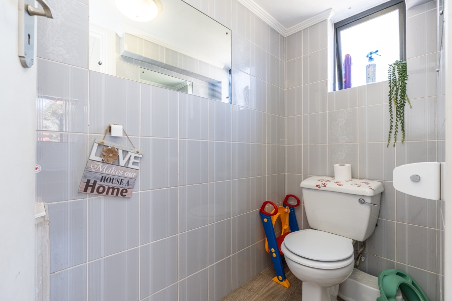 4 Bedroom Property for Sale in Pinelands Western Cape